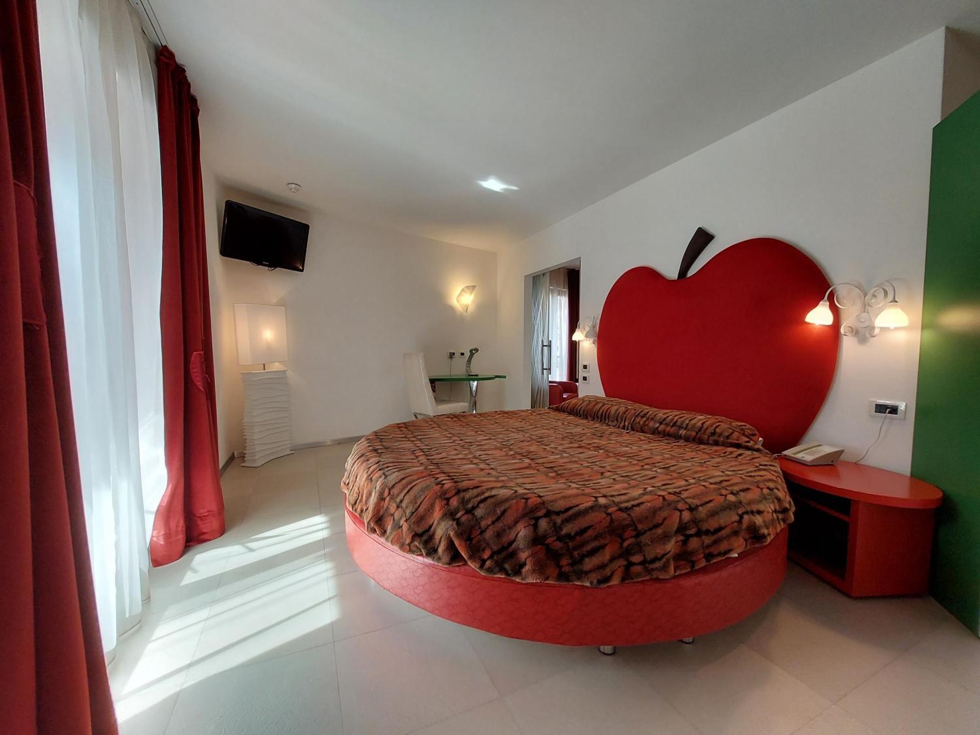 Design Oberosler Hotel Madonna di Campiglio Exterior photo